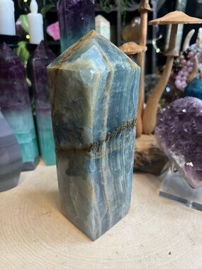 Aquatine lumerian calcite tower